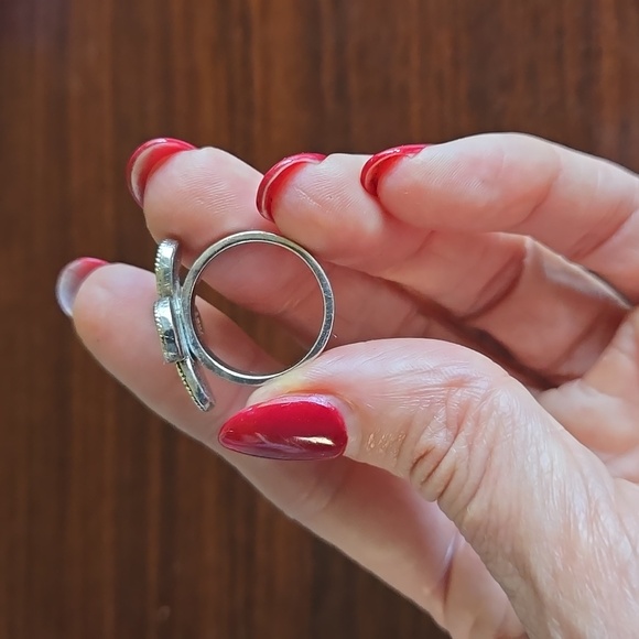 Anna Beck Clover Ring size 6 - Picture 4 of 4